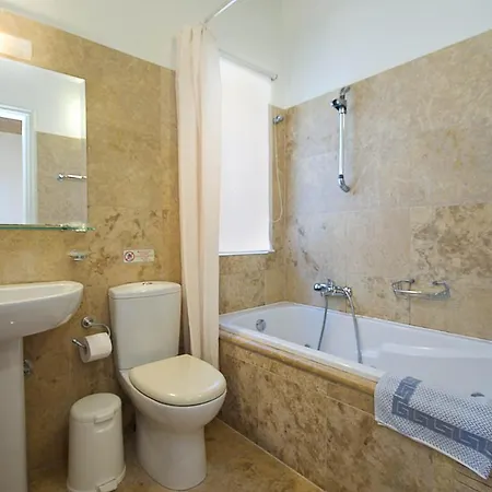 Vila Astra, 2 Pools Evretí